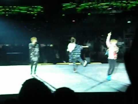 [FANCAM] 121123 Like A G6 [Amber,Key,Kris] @ SMTOWN Live World Tour III Singapore
