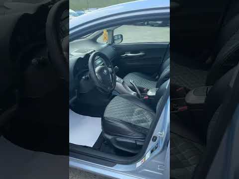 фото toyota auris i 0