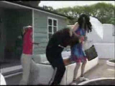 Videoclip de El piropo — Mojinos Escozíos