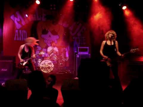 Malle Pietje and the Bimbos - 13
