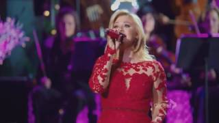 Kelly Clarkson - My Favorite Things (Cautionary Christmas Music Tale)