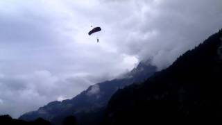 preview picture of video 'Lauterbrunnen BASE Jump'