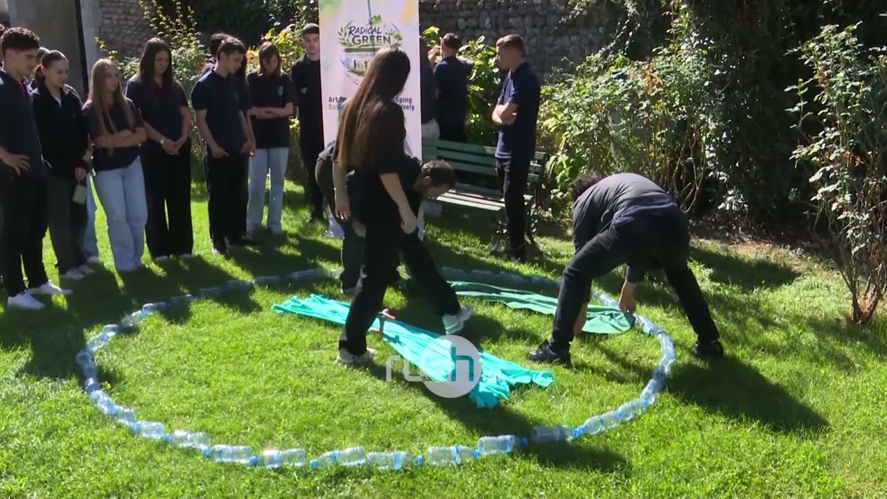 Arti dhe mjedisi bashkë në një vepër, të rinjtë krijojnë “Land Art” për biodiversitetin
