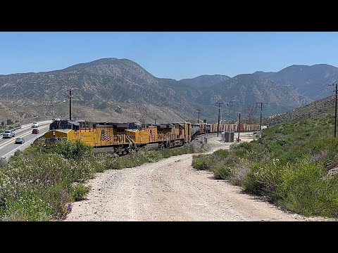 Mega Monster Manifest Trains At The Rocks! Union Pacific Beast & BNSF 7 Loco’s Giant Freight! 4KHDR!