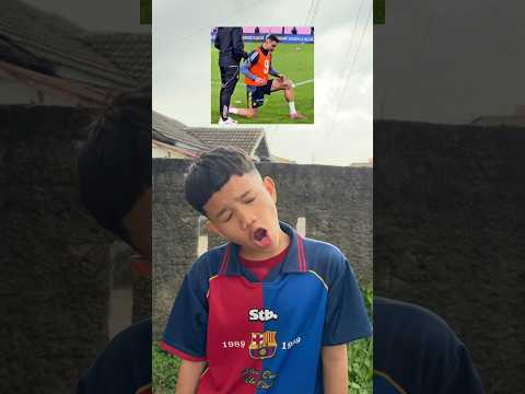 kenapa Ronaldo buang buang minum nya?