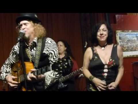 Squirrel Nut Zippers at Buffa's 2016-06-28 PUT THE LID ON IT