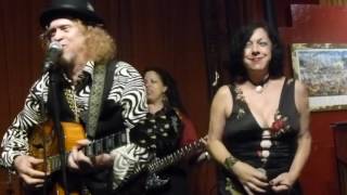 Squirrel Nut Zippers at Buffa&#39;s 2016-06-28 PUT THE LID ON IT