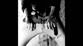 Dirt Traxx - Queen In The Crowd