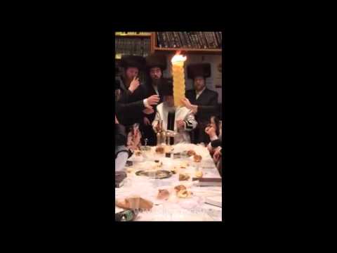 Kretchnif Siget Rebbe Making Havdalah In Vienna - Shevat 5776