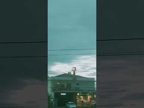 lado oeste de Pirassununga SP no início do anoitecer em Pirassununga SP 10.03.2026 18:38 horas.