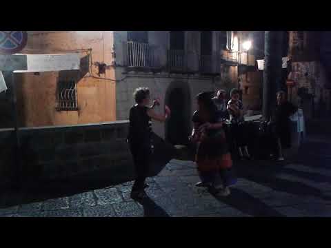 E dall'azzuro cielo del tramonto sessano sbuca una ballatrice...Cinzia