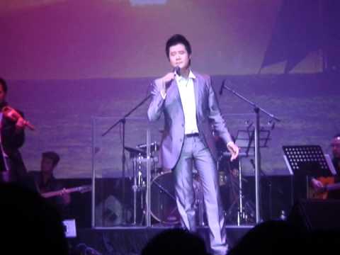 Thể hiện bởi Quang Dũng