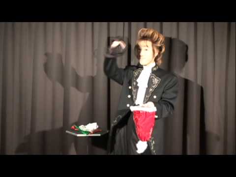 Voir la vidéo de Blendo Père Noel 90 cm X 90 cm - David Ginn