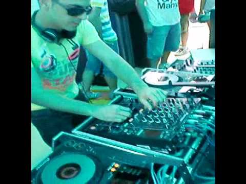 Ovidi Adlert @ Cruise Control - Boat Party (Toronto) 21-08-2011