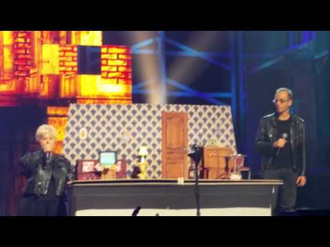 Les Enfoirés 2016 - La mère à Titi