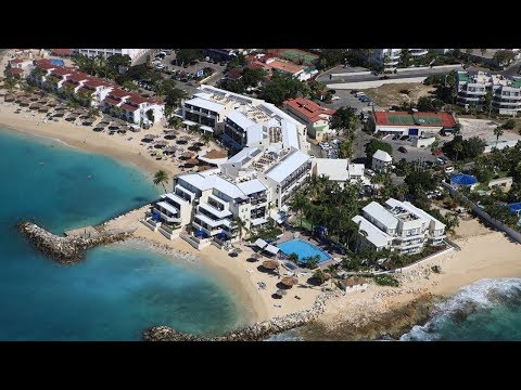 image-Why should you stay at Flamingo Beach Resort?