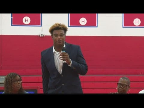 Update: South Carolina Officially Announces That Jordan Burch Has Signed