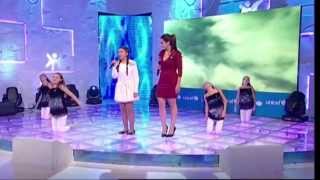 Menuda Noche 2014/15: Auxi interpreta &quot;Gigantes&quot;, con Ruth Lorenzo.