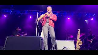 Download lagu Chris Mitchell - All The Things Your Man Won't Do (Begging For Sax Tour) mp3