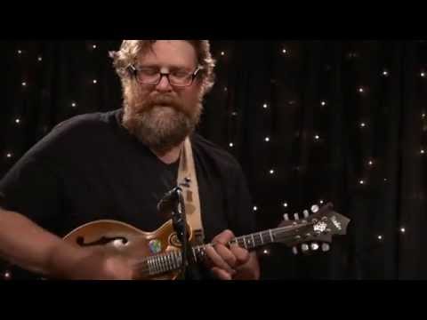Nobody Knows - Trampled By Turtles