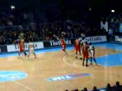 Tisettanta Cantù-Olimpia Armani Jeans Milano