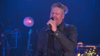 Blake Shelton - God&#39;s Country (Live in Los Angeles)