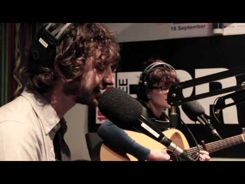 Wally de Backer and Tash Parker - 'Keep It There' (Live at 3RRR)