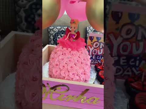 doll cake and decorated wooden basket 💞