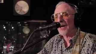 Graham Parker and The Rumour - Watch The Moon Come Down (Live)