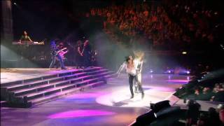 Miley Cyrus - Hovering Live at O2