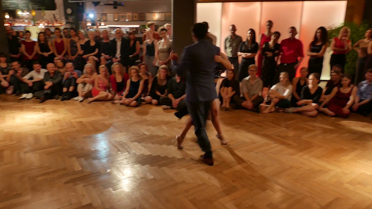 Video thumbnail for Clarisa Aragon and Jonathan Saavedra - “Emancipación“ - Osvaldo Pugliese