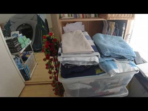 MongoTV_6220 - LIGGER RENT SENGTØJ PÅ SENG ONSDAG MIDDAG OG SNAKKER