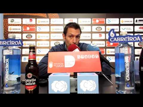 Natxo Lezkano  na rolda de prensa previa Tau Castelló Cafés Candelas Breogán