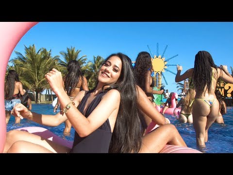 Na sentada  - Kuarto de empregada - DVD Pool party dos Mouras