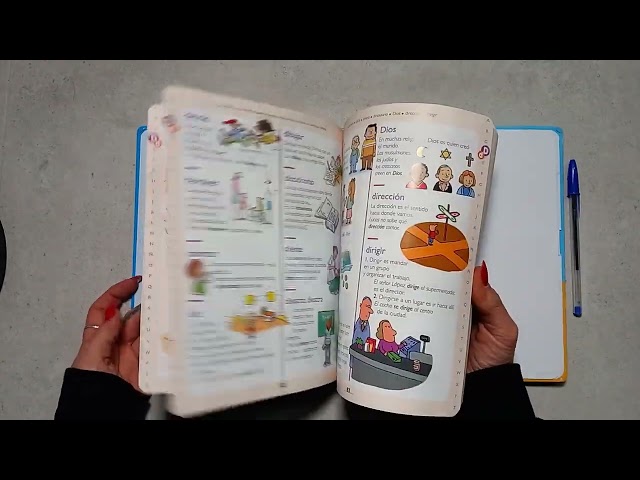 Vídeo relacionado con Mi primer Diccionario Larousse: Mi Primer Diccionario Larousse (2015 ed.) (LAROUSSE - Infantil / Juvenil - Castellano - A partir de 8 años)