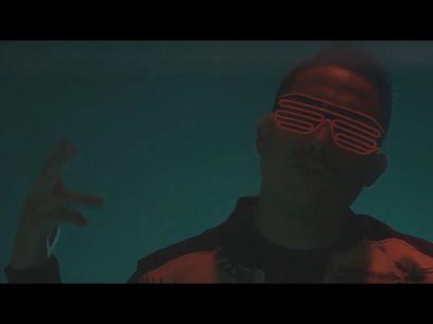 Papi Wilo x Duran The Coach x Kevin Roldan - La Reina De La Discoteca (Remix) [Official Video]