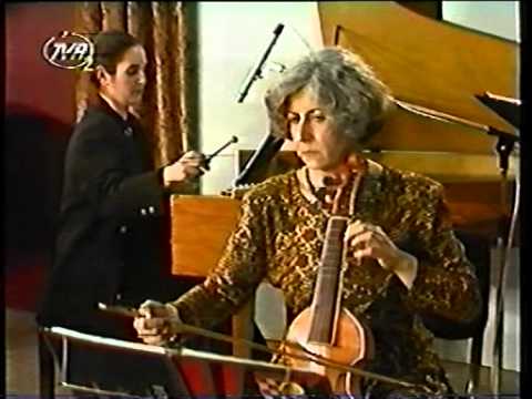 Studioul de Muzica Veche  - Carpi din suita Carmina Valaha de Robert Dumitrescu (1996)
