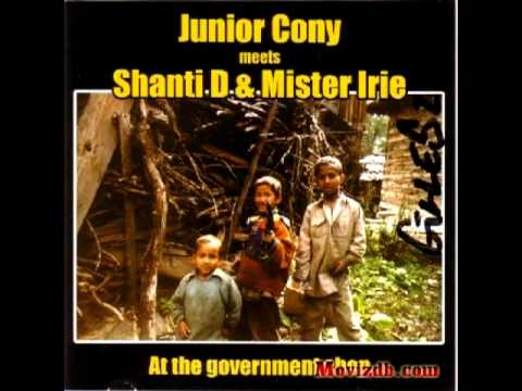 Junior Cony - War
