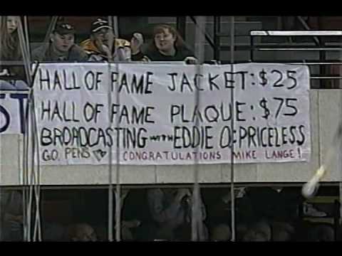 2001-02: Penguins vs. NY Islanders (11/14/2001) (The Sign Says it All)