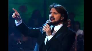 Pimpinela - 02 - Corazón gitano - Concierto &quot;Entre Amigos&quot; (2006)