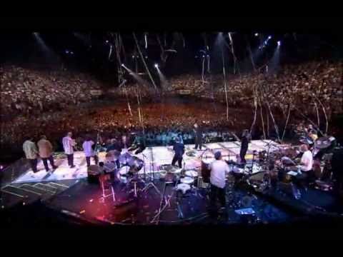 Phil Collins - Sussudio (Live Finally... The First Farewell Tour - Paris - 2004)