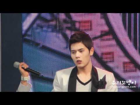 [FANCAM]110417 ZE:A Dongjoon - again