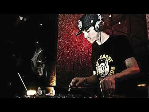 Claudio - Cazzo! vs. Kill The Noise - Perfect Combination (DJ Phire & Mik Piece MashUp)