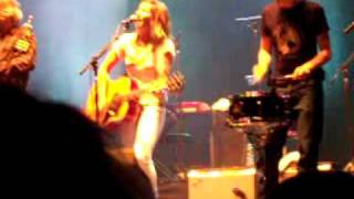 KT Tunstall - Ashes (LIVE)