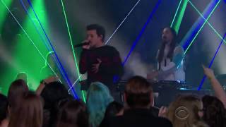 Steve Aoki &amp; Louis Tomlinson - Just Hold On (Live on The Late Late Show)
