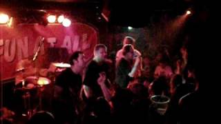 no fun at all - suicide machine - live in athens 2009 (cellphone video)