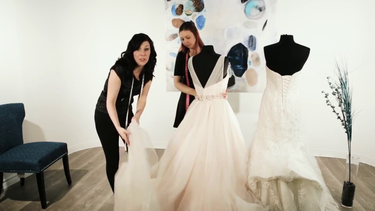 What is a Bustle Wedding Dress?