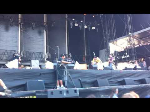 The Cribs - Men's Needs @ Lollapalooza 2010