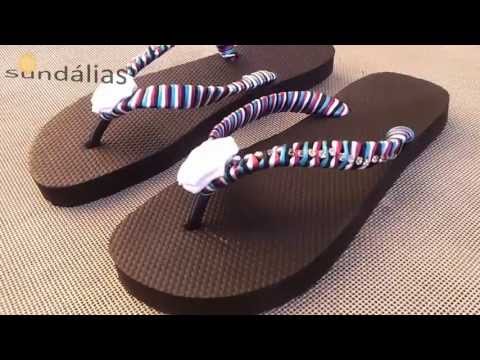 Chinelo Personalizado com Strass com Flor e Piercing de Cristal