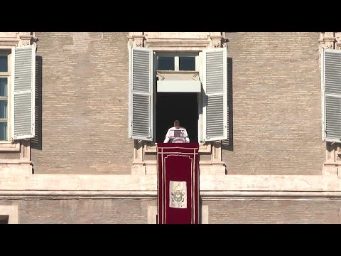 Video Thumbnail: Pope sends prayers to South Korea plane crash victims | AFP